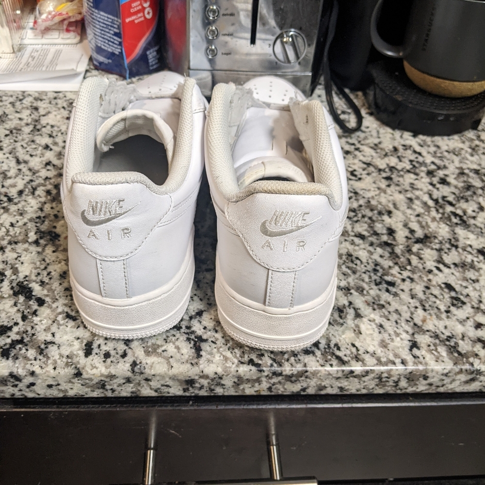 Nike sneakers - Picture 2 of 8
